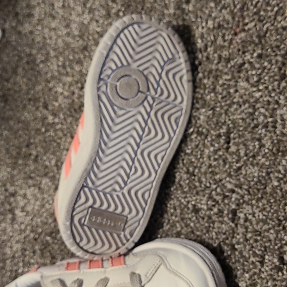 Toddler girl Adidas shoes - Picture 3 of 3